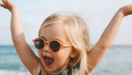 Come scegliere gli occhiali per bambini: guida completa